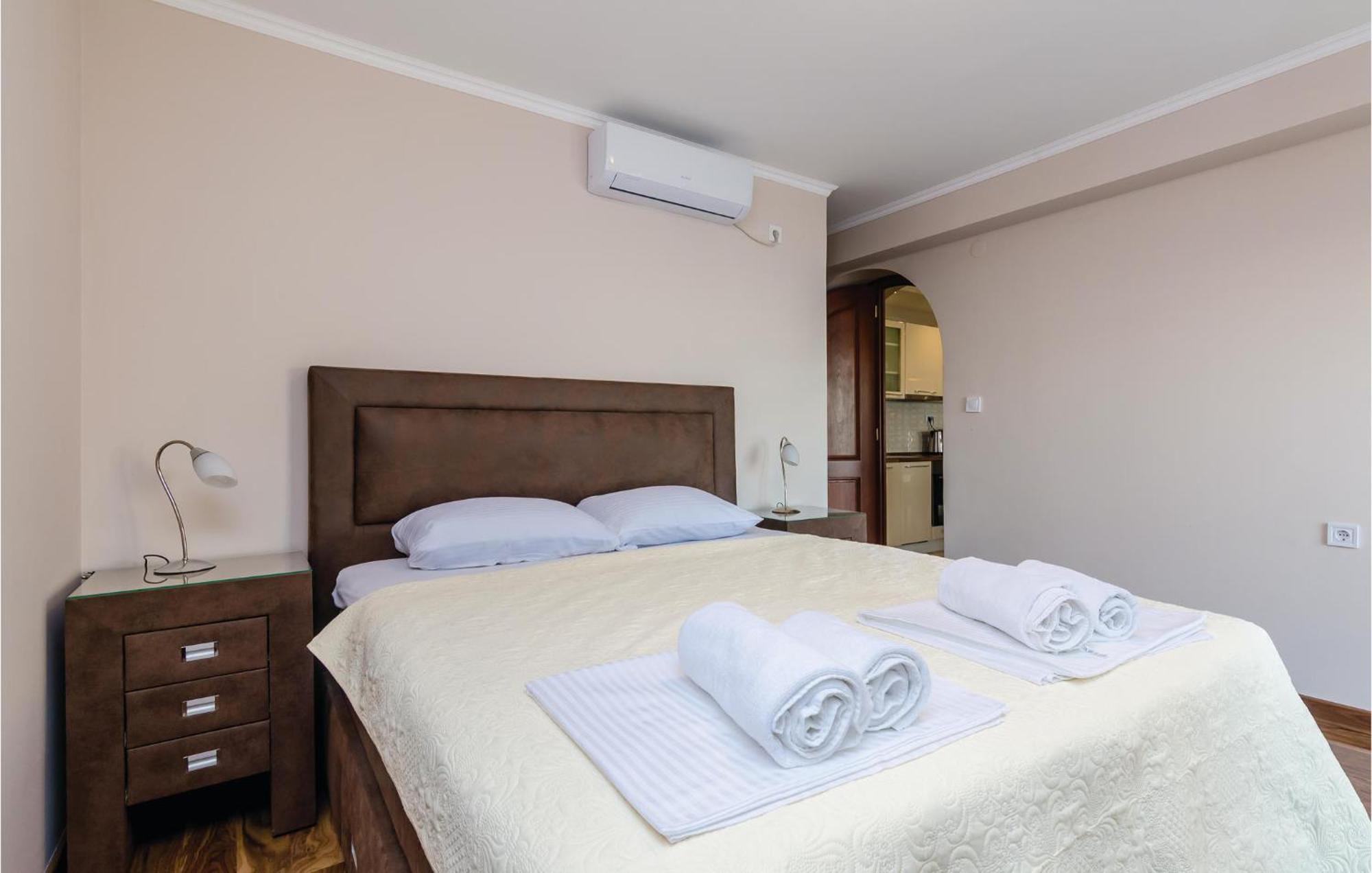 Amazing Home In Herceg Novi With House Sea View Kültér fotó