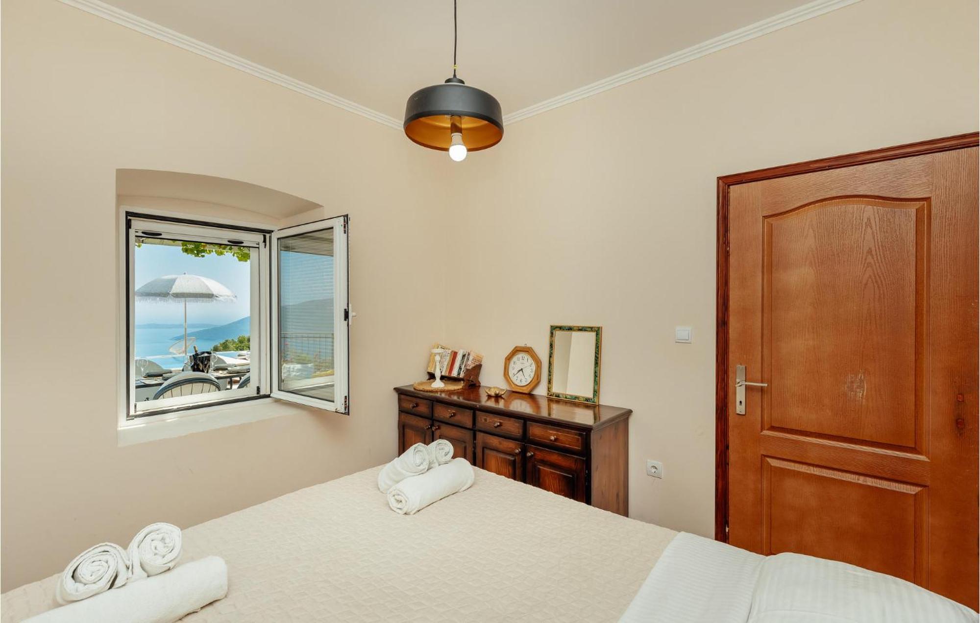 Amazing Home In Herceg Novi With House Sea View Kültér fotó